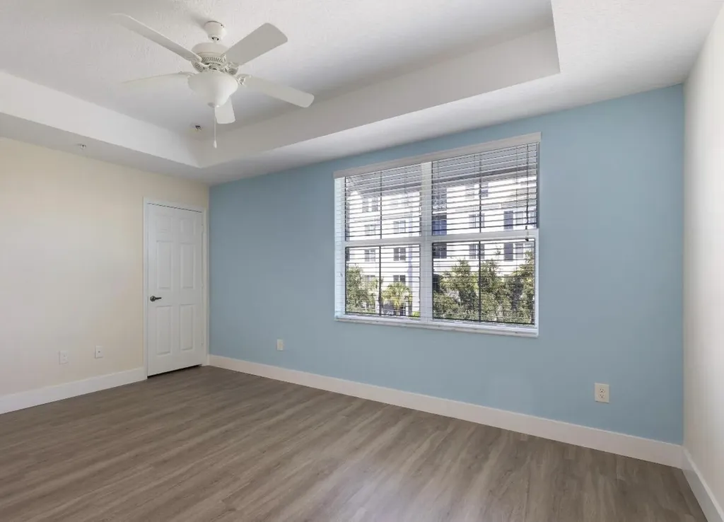 1247 Vía De Fossi Boynton Beach FL 33426