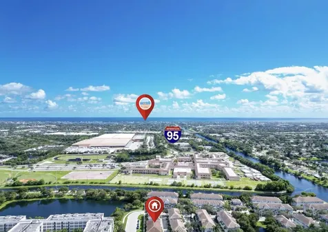 1247 Vía De Fossi Boynton Beach FL 33426