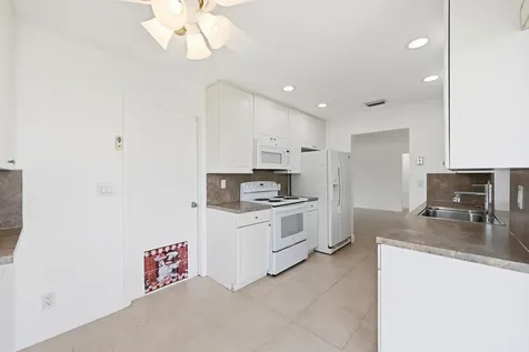 1316 SW 23rd Street Boynton Beach FL 33426