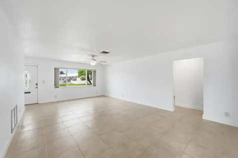 1316 SW 23rd Street Boynton Beach FL 33426