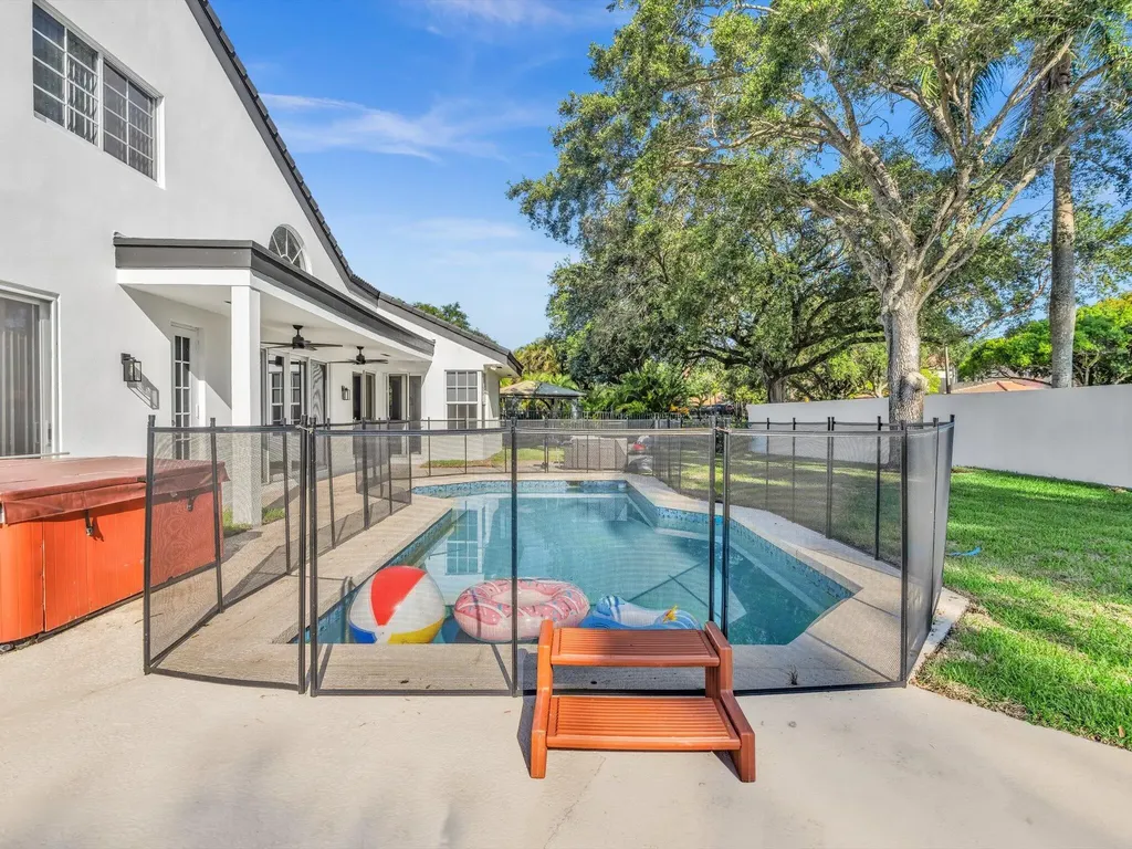 3715 Starboard Avenue Cooper City FL 33026