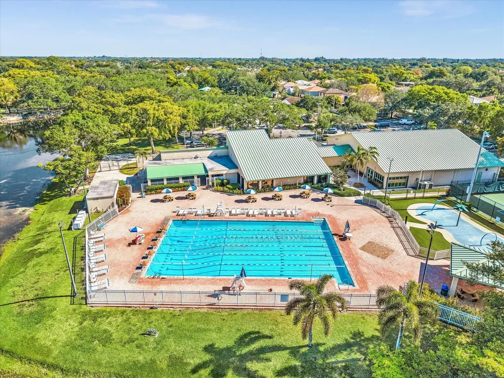 3715 Starboard Avenue Cooper City FL 33026