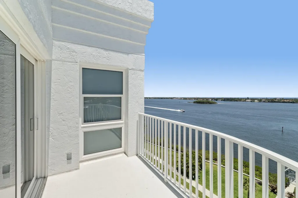 3901 S Flagler Drive West Palm Beach FL 33405