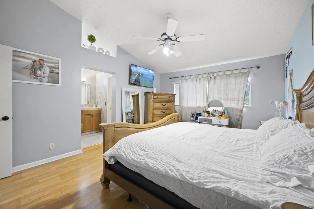 1928 Discovery Circle E Deerfield Beach FL 33442