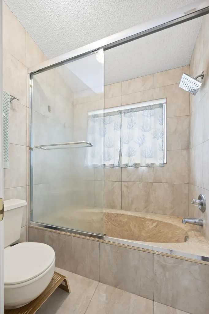 1928 Discovery Circle E Deerfield Beach FL 33442