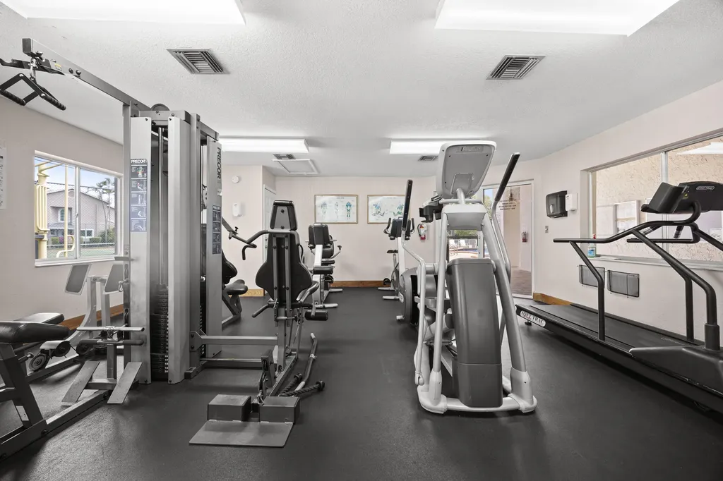 1928 Discovery Circle E Deerfield Beach FL 33442