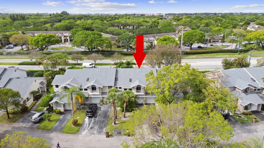 1928 Discovery Circle E Deerfield Beach FL 33442
