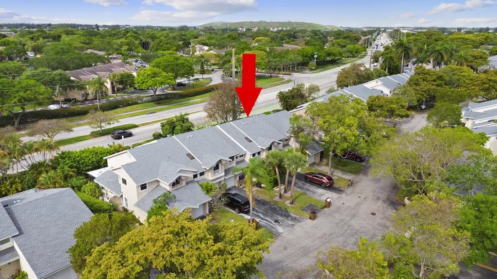 1928 Discovery Circle E Deerfield Beach FL 33442