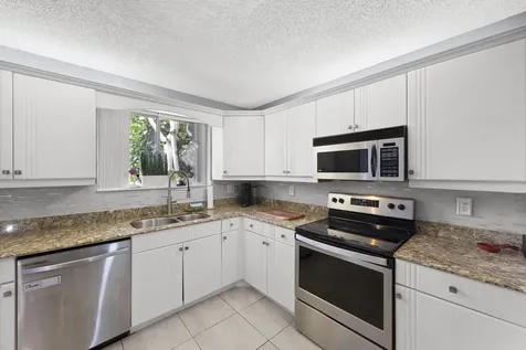 1928 Discovery Circle E Deerfield Beach FL 33442