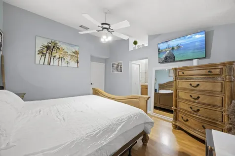 1928 Discovery Circle E Deerfield Beach FL 33442