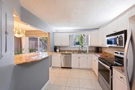 1928 Discovery Circle E Deerfield Beach FL 33442