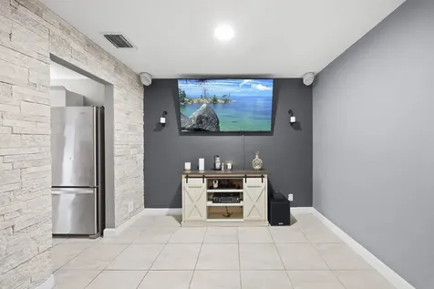 1928 Discovery Circle E Deerfield Beach FL 33442