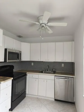 122 Normandy C Delray Beach FL 33484