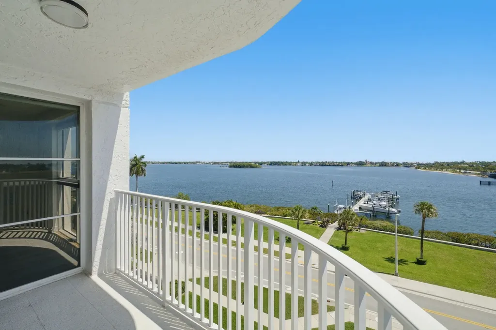 3901 S Flagler Drive West Palm Beach FL 33405