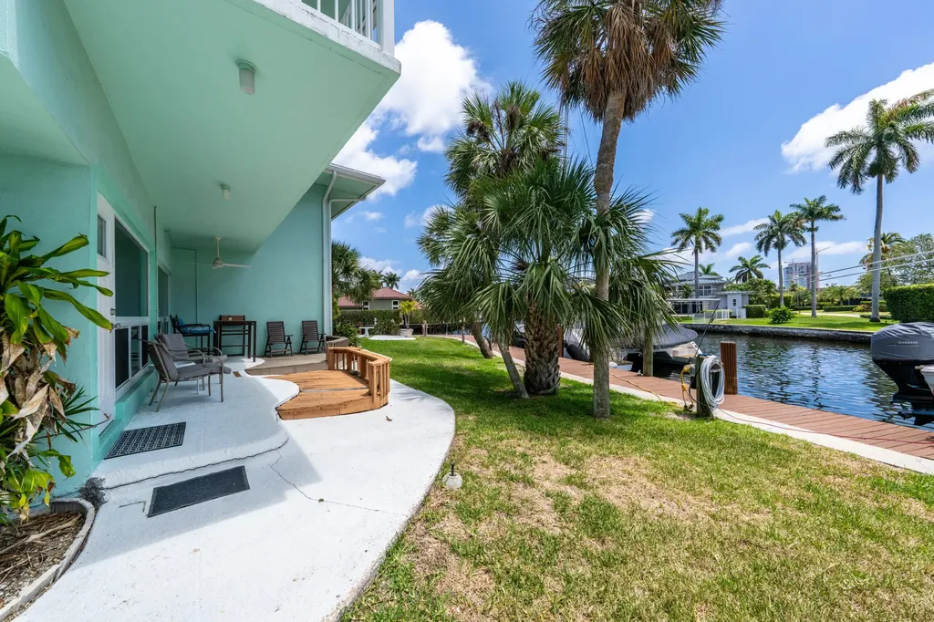 810 SE 22nd Avenue Pompano Beach FL 33062
