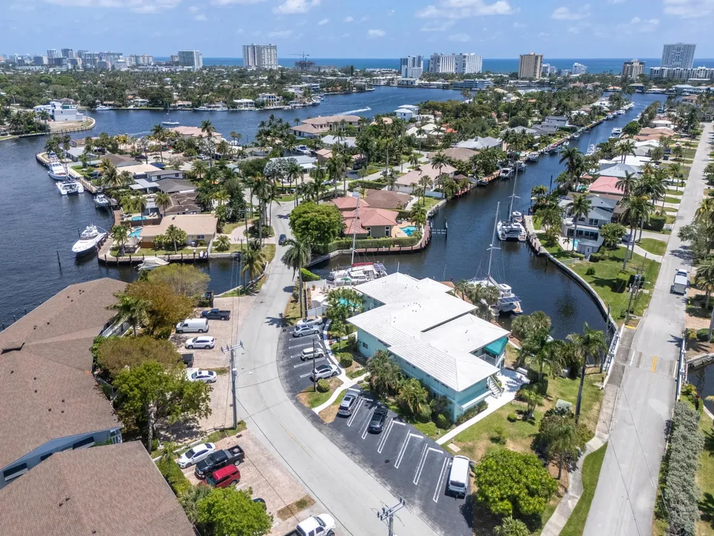 810 SE 22nd Avenue Pompano Beach FL 33062