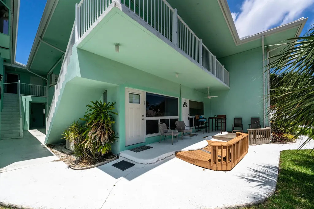 810 SE 22nd Avenue Pompano Beach FL 33062