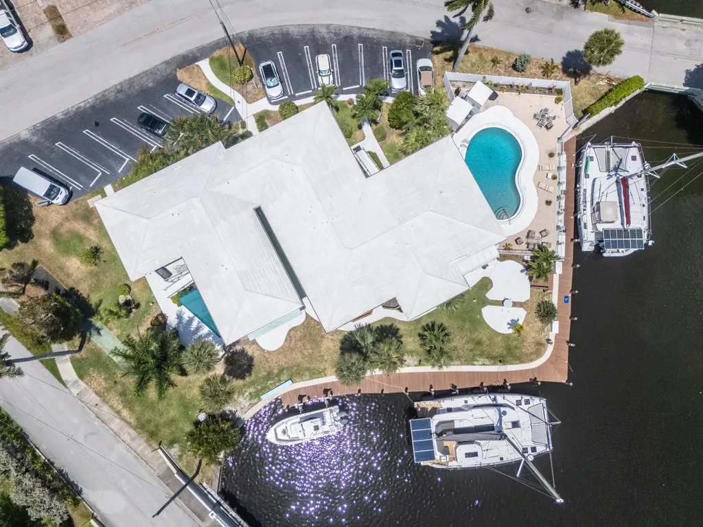 810 SE 22nd Avenue Pompano Beach FL 33062