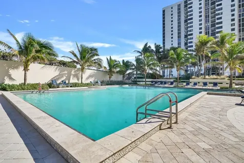 5380 N Ocean Drive Singer Island FL 33404