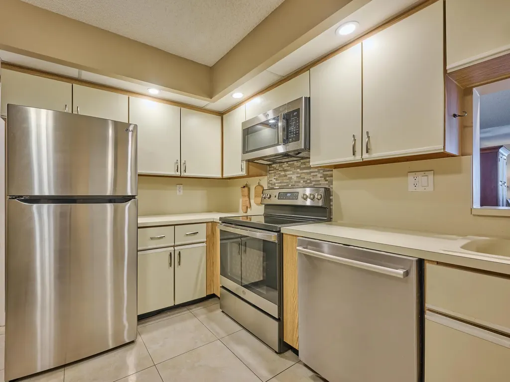 3420 S Ocean Boulevard Highland Beach FL 33487