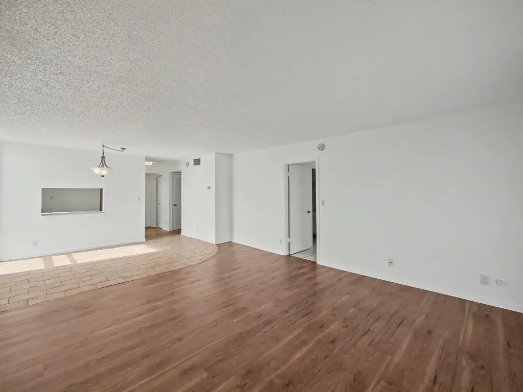 4800 Bayview Drive Fort Lauderdale FL 33308