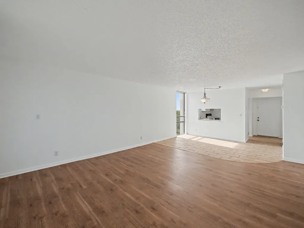 4800 Bayview Drive Fort Lauderdale FL 33308