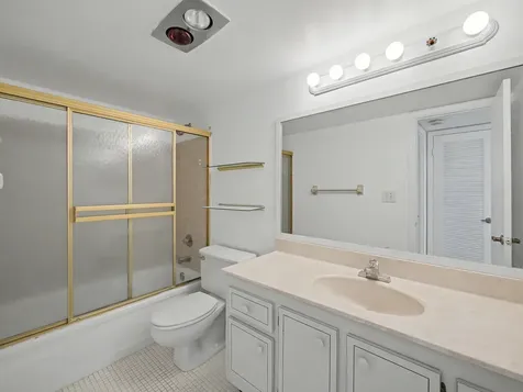 4800 Bayview Drive Fort Lauderdale FL 33308