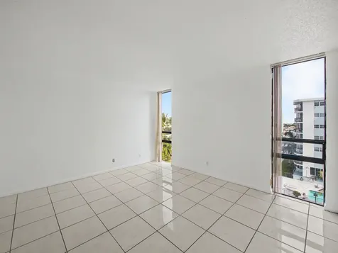 4800 Bayview Drive Fort Lauderdale FL 33308