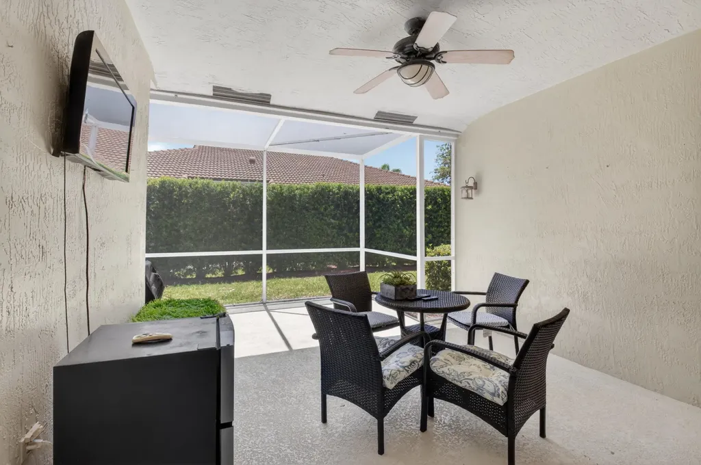 8446 Vía Serena Boca Raton FL 33433