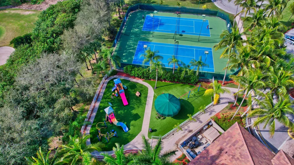 8446 Vía Serena Boca Raton FL 33433