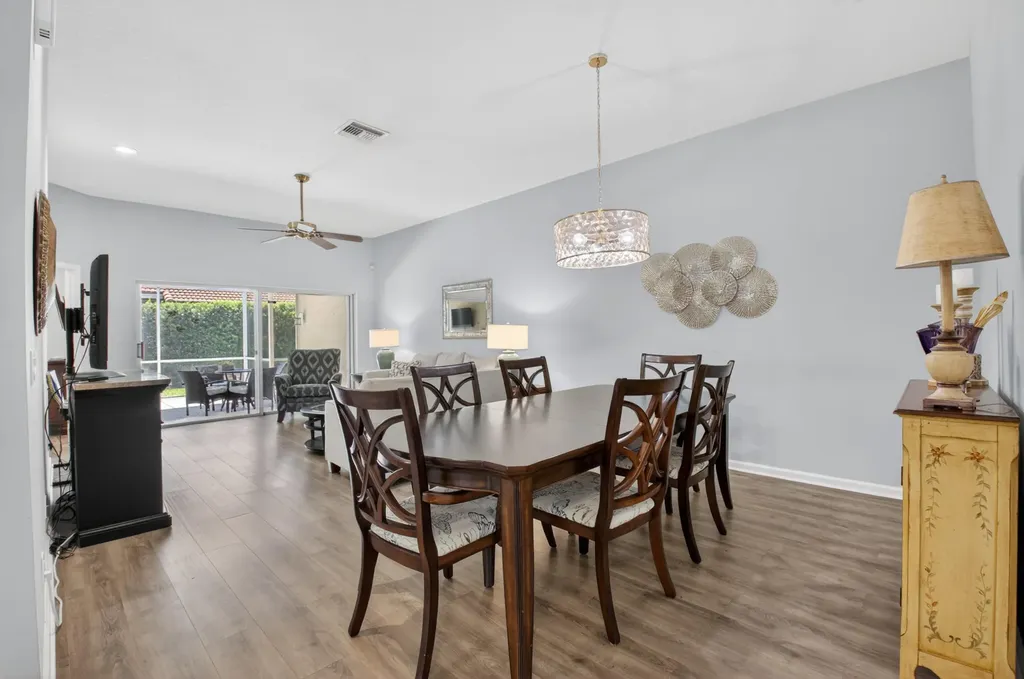 8446 Vía Serena Boca Raton FL 33433