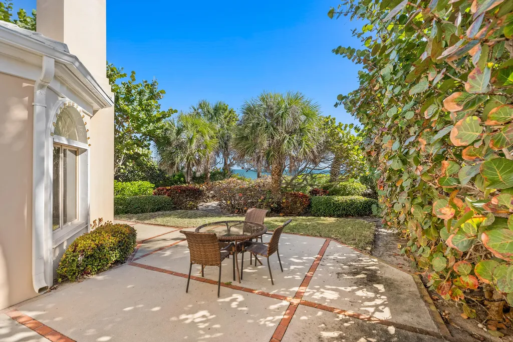210 N Camelia Court Vero Beach FL 32963