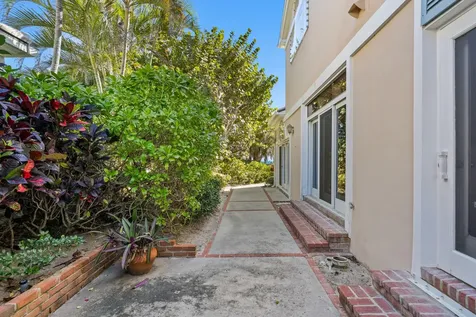 210 N Camelia Court Vero Beach FL 32963