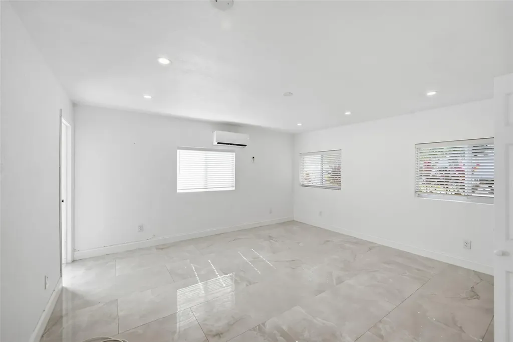 1400 SE 8th Avenue Deerfield Beach FL 33441
