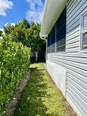7971 SE Homestead Avenue Hobe Sound FL 33455