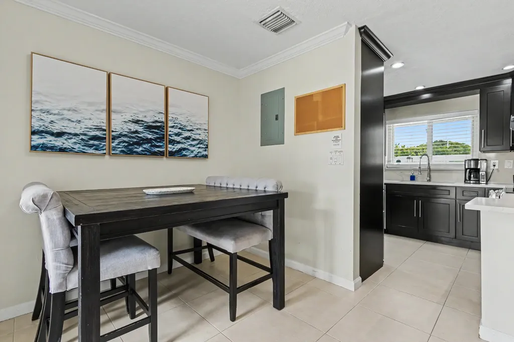 2770 NE 53rd Street Lighthouse Point FL 33064