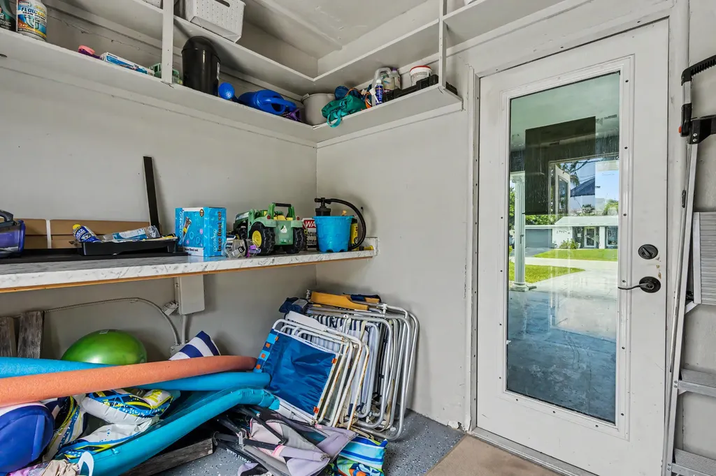 2770 NE 53rd Street Lighthouse Point FL 33064