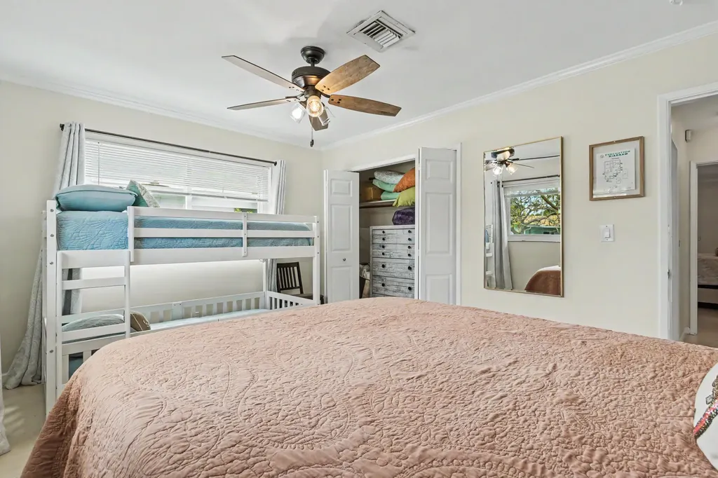 2770 NE 53rd Street Lighthouse Point FL 33064