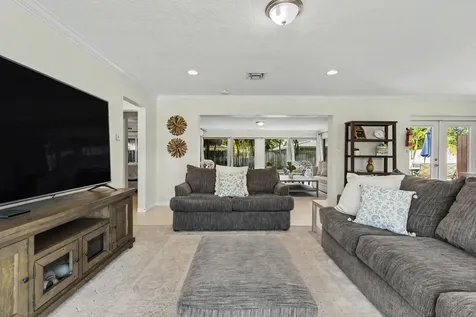 2770 NE 53rd Street Lighthouse Point FL 33064