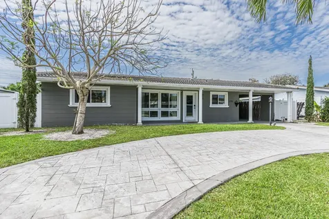 2770 NE 53rd Street Lighthouse Point FL 33064
