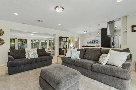 2770 NE 53rd Street Lighthouse Point FL 33064