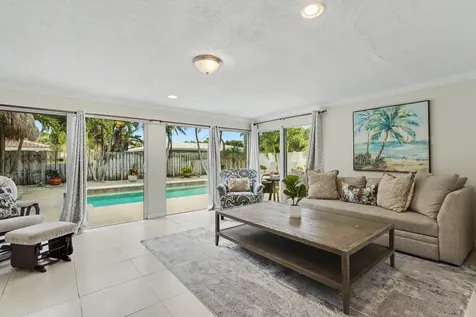 2770 NE 53rd Street Lighthouse Point FL 33064