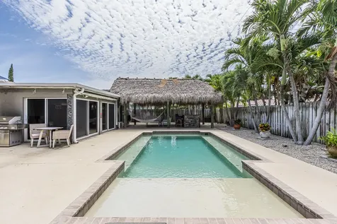2770 NE 53rd Street Lighthouse Point FL 33064