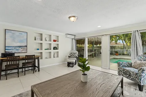 2770 NE 53rd Street Lighthouse Point FL 33064