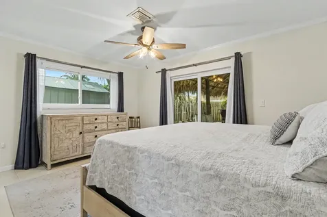 2770 NE 53rd Street Lighthouse Point FL 33064