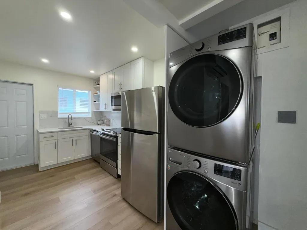 820 SE 14th Street Fort Lauderdale FL 33316
