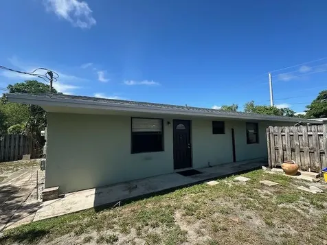 611 E Coast Avenue Lantana FL 33462