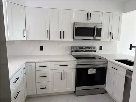 112 Royal Park Drive Oakland Park FL 33309