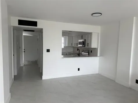 112 Royal Park Drive Oakland Park FL 33309