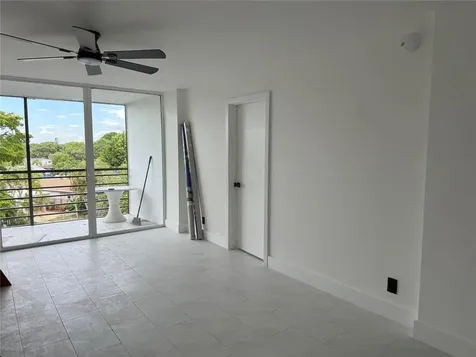112 Royal Park Drive Oakland Park FL 33309